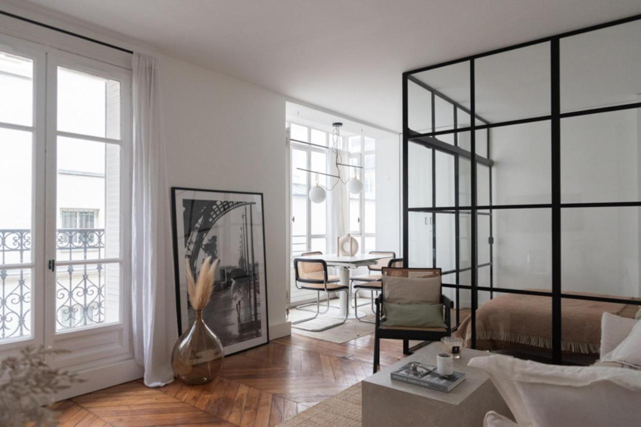 Nice 37m With Balcony Near The Louvre Paris