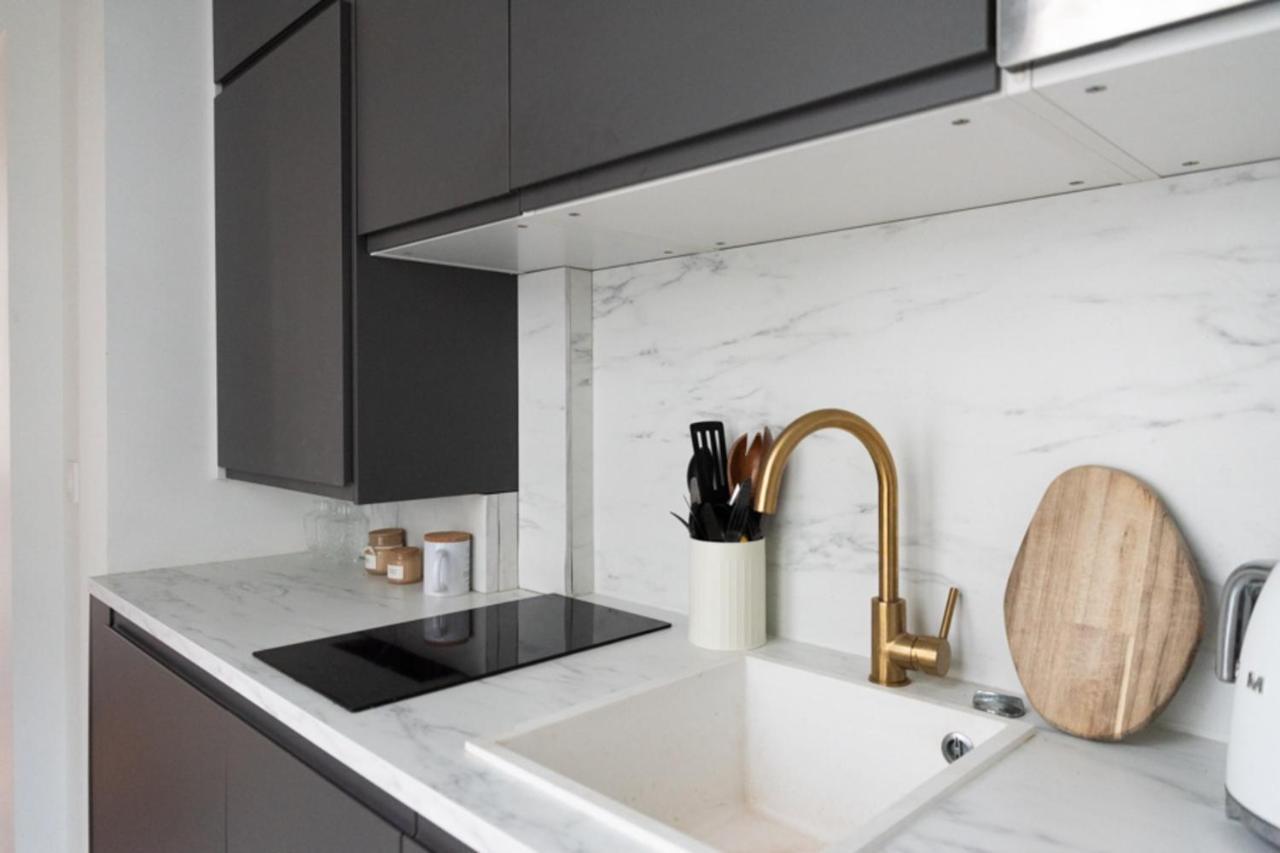 Nice 37m With Balcony Near The Louvre Apartment